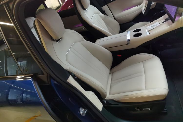 Used Xiaomi Auto YU7 2025 Ultra-Long Range Rear-Wheel Drive Version Right Front Seat