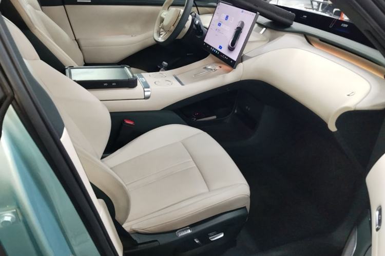 Used Xiaomi Auto YU7 2025 Ultra-Long Range All-Wheel Drive Pro Version Right Front Seat