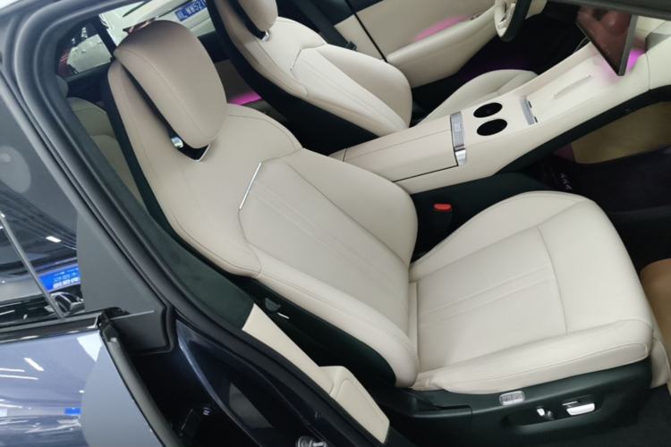 Used Xiaomi Auto YU7 2025 Ultra-Long Range High-Performance All-Wheel-Drive Max Edition Right Front Seat