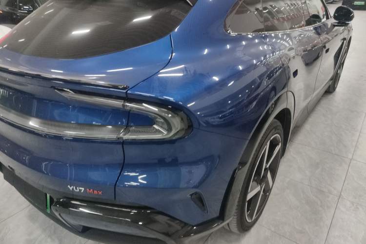 Used Xiaomi Auto YU7 2025 Ultra-Long Range High-Performance All-Wheel-Drive Max Edition Right Rear Taillight