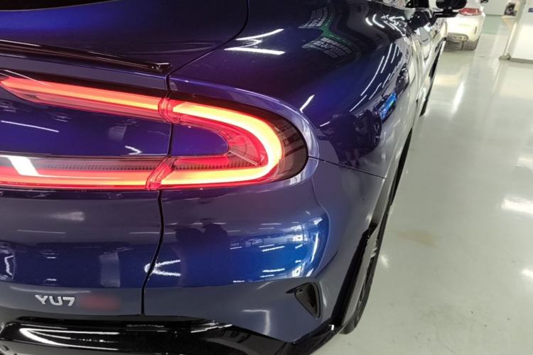 Used Xiaomi Auto YU7 2025 Ultra-Long Range High-Performance All-Wheel-Drive Max Edition Right Rear Taillight