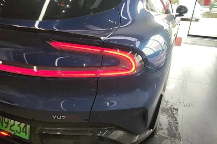 Used Xiaomi Auto YU7 2025 Ultra-Long Range High-Performance All-Wheel-Drive Max Edition Right Rear Taillight