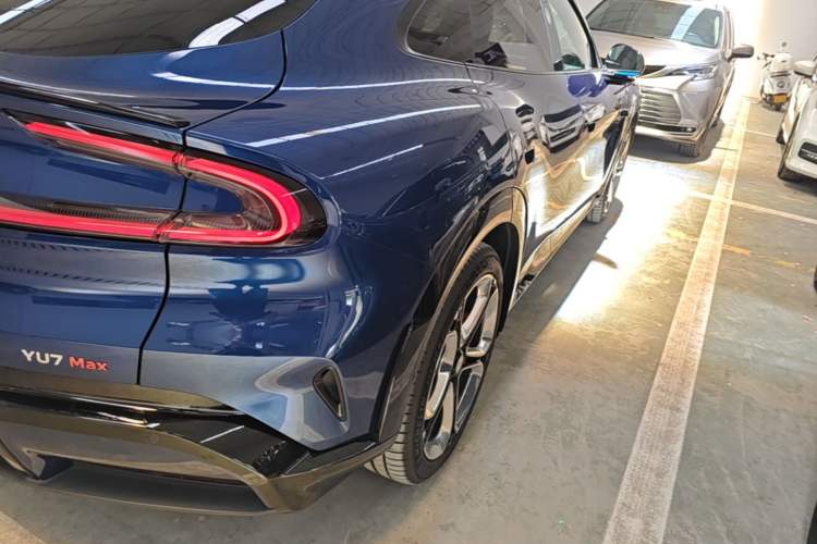 Used Xiaomi Auto YU7 2025 Ultra-Long Range High-Performance All-Wheel-Drive Max Edition Right Rear Taillight