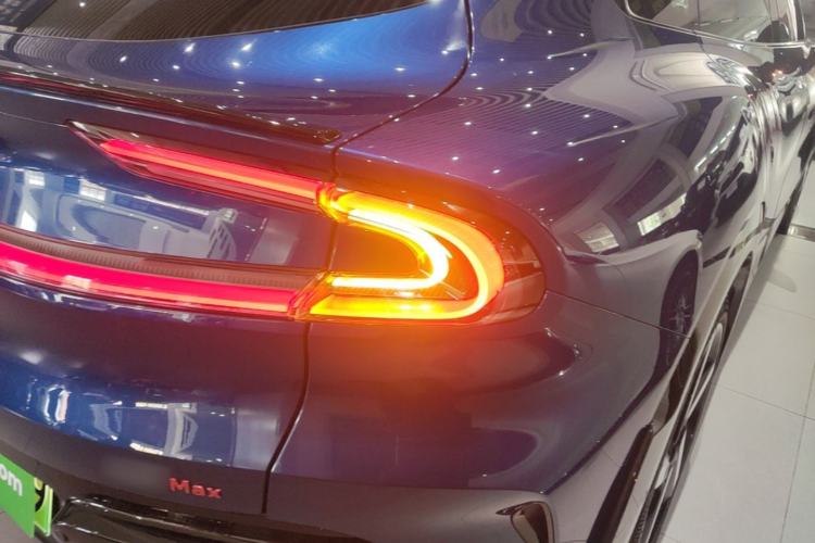 Used Xiaomi Auto YU7 2025 Ultra-Long Range High-Performance All-Wheel-Drive Max Edition Right Rear Taillight
