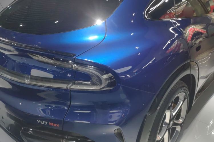 Used Xiaomi Auto YU7 2025 Ultra-Long Range High-Performance All-Wheel-Drive Max Edition Right Rear Taillight