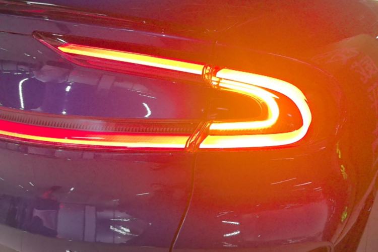 Used Xiaomi Auto YU7 2025 Ultra-Long Range High-Performance All-Wheel-Drive Max Edition Right Rear Taillight