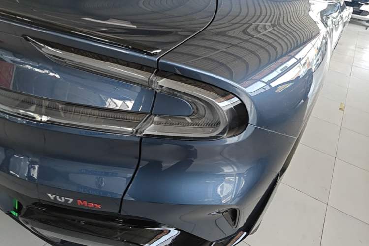 Used Xiaomi Auto YU7 2025 Ultra-Long Range High-Performance All-Wheel-Drive Max Edition Right Rear Taillight