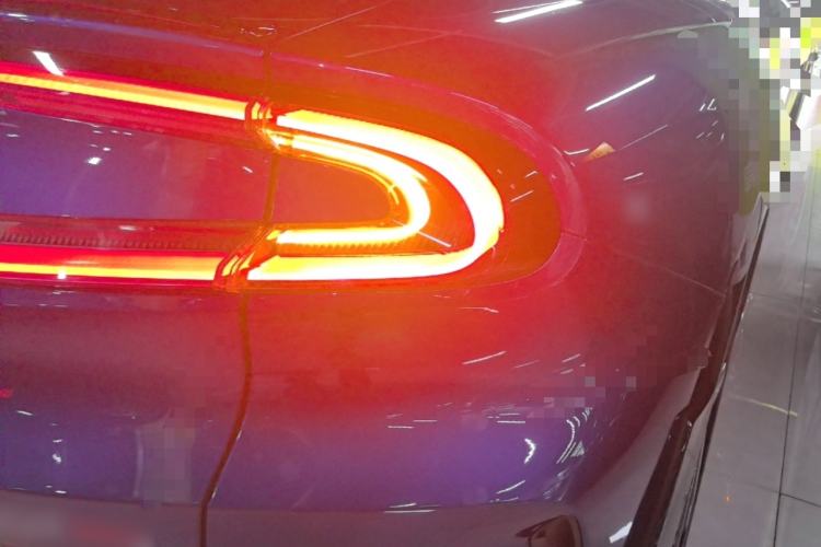 Used Xiaomi Auto YU7 2025 Ultra-Long Range High-Performance All-Wheel-Drive Max Edition Right Rear Taillight