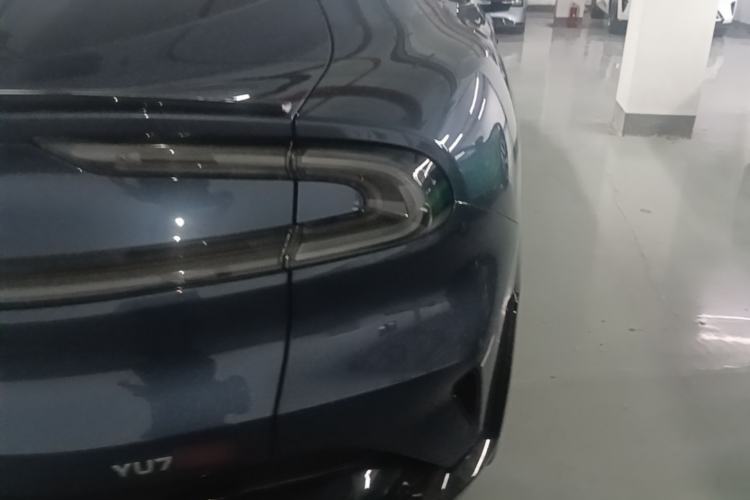 Used Xiaomi Auto YU7 2025 Ultra-Long Range High-Performance All-Wheel-Drive Max Edition Right Rear Taillight