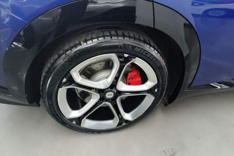 Used Xiaomi Auto YU7 2025 Ultra-Long Range High-Performance All-Wheel-Drive Max Edition Right Rear Wheel Hub