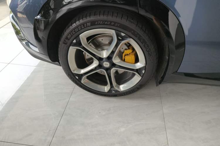 Used Xiaomi Auto YU7 2025 Ultra-Long Range High-Performance All-Wheel-Drive Max Edition Right Rear Wheel Hub