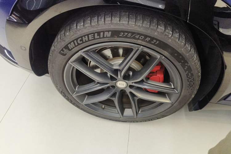 Used Xiaomi Auto YU7 2025 Ultra-Long Range High-Performance All-Wheel-Drive Max Edition Right Rear Wheel Hub