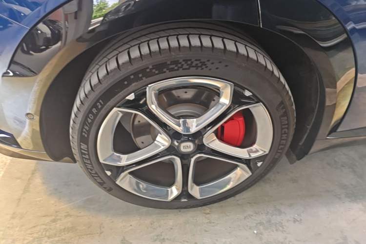 Used Xiaomi Auto YU7 2025 Ultra-Long Range High-Performance All-Wheel-Drive Max Edition Right Rear Wheel Hub