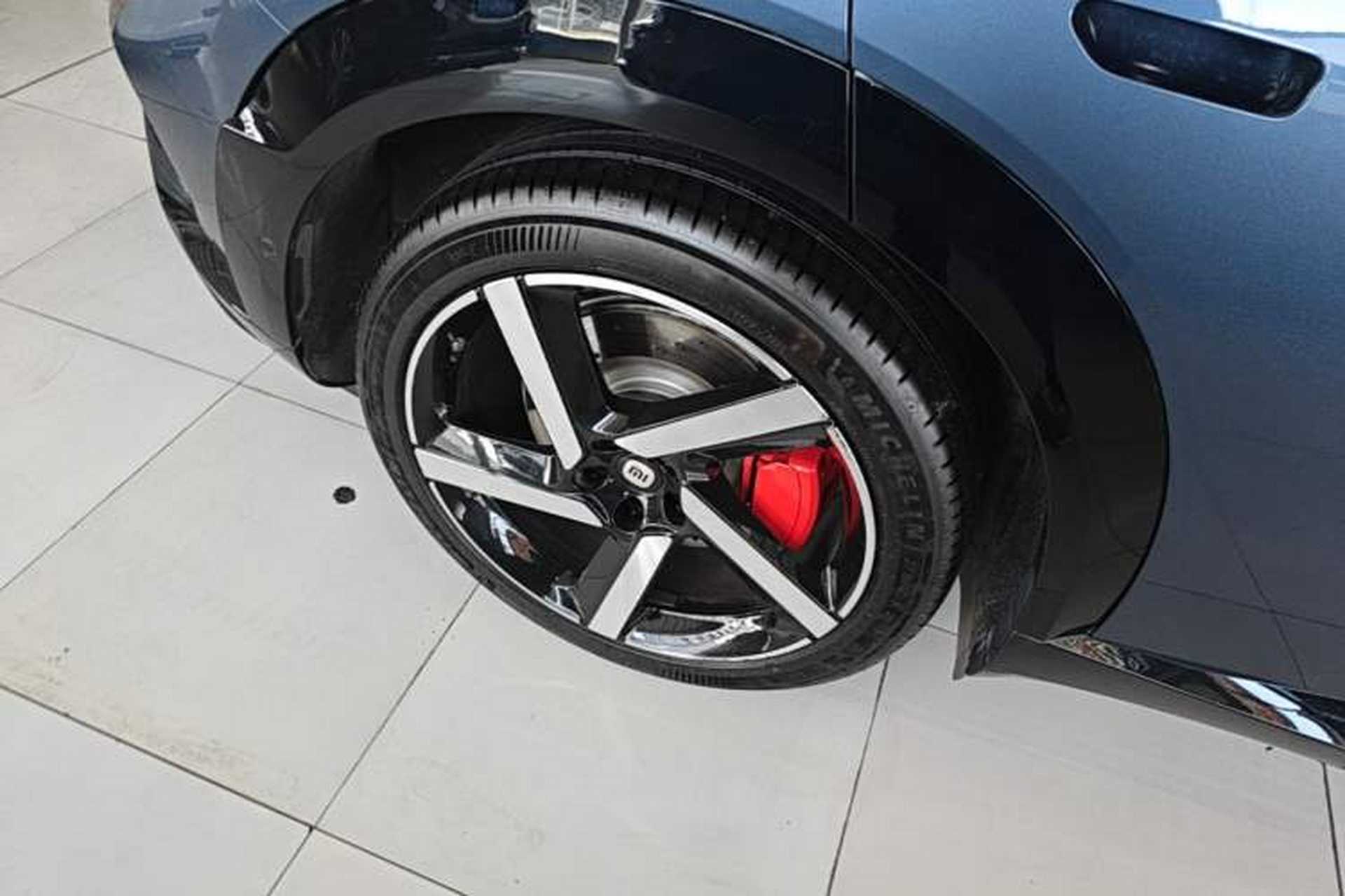 Used Xiaomi Auto YU7 2025 Ultra-Long Range High-Performance All-Wheel-Drive Max Edition Right Rear Wheel Hub