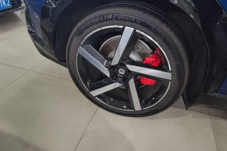 Used Xiaomi Auto YU7 2025 Ultra-Long Range High-Performance All-Wheel-Drive Max Edition Right Rear Wheel Hub