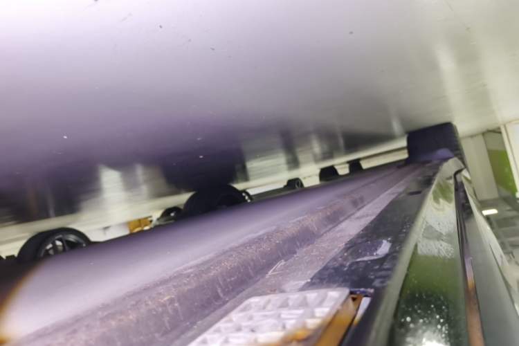 Used Xiaomi Auto YU7 2025 Ultra-Long Range High-Performance All-Wheel-Drive Max Edition Right Side Sill