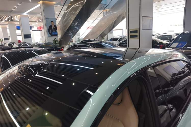 Used Xiaomi Auto YU7 2025 Ultra-Long Range High-Performance All-Wheel-Drive Max Edition Roof