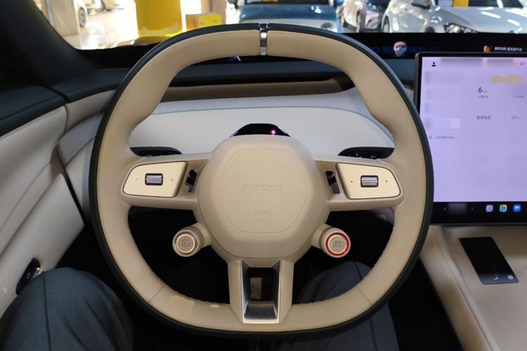 Used Xiaomi Auto YU7 2025 Ultra-Long Range Rear-Wheel Drive Version Steering Wheel