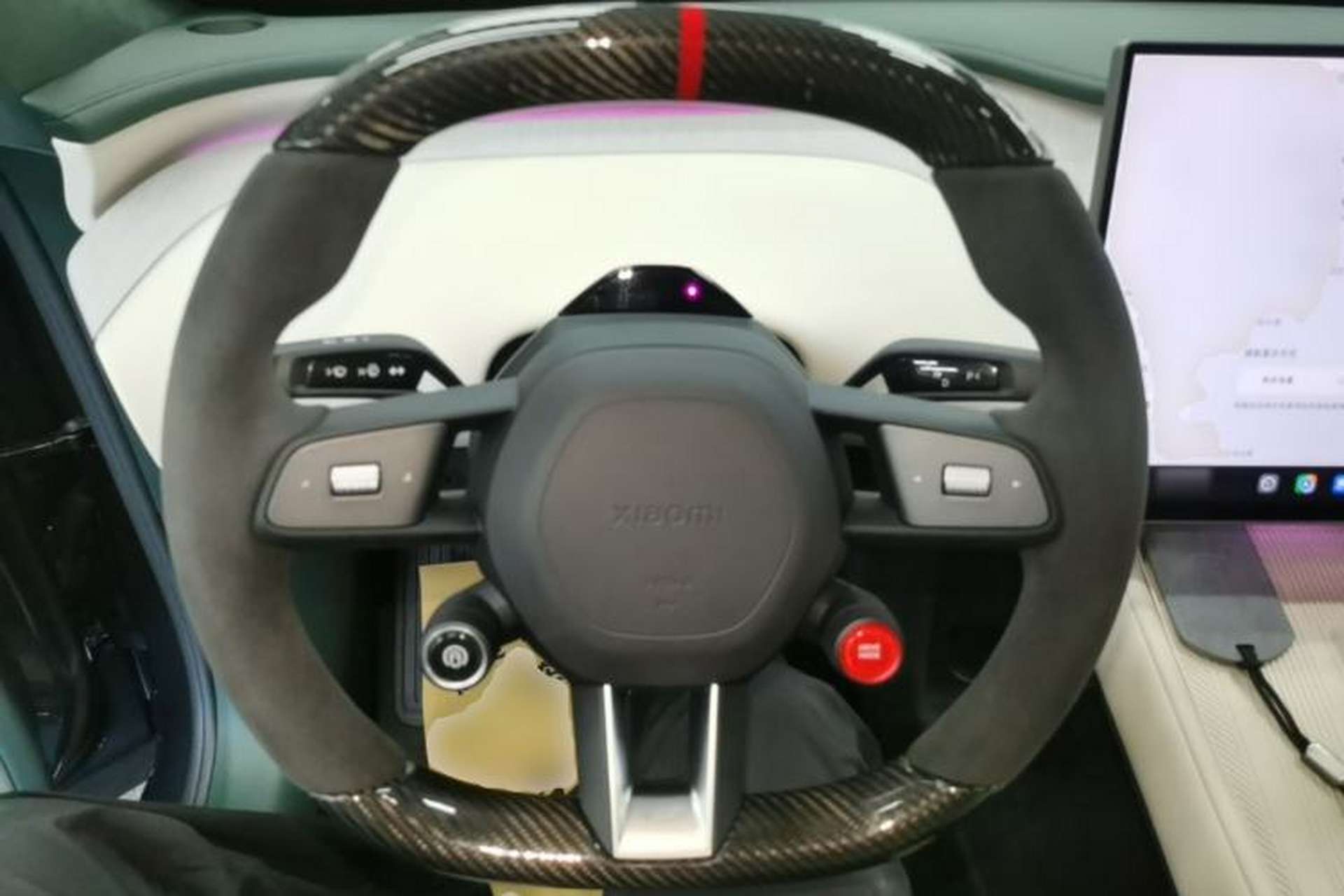 Used Xiaomi Auto YU7 2025 Ultra-Long Range High-Performance All-Wheel-Drive Max Edition Steering Wheel