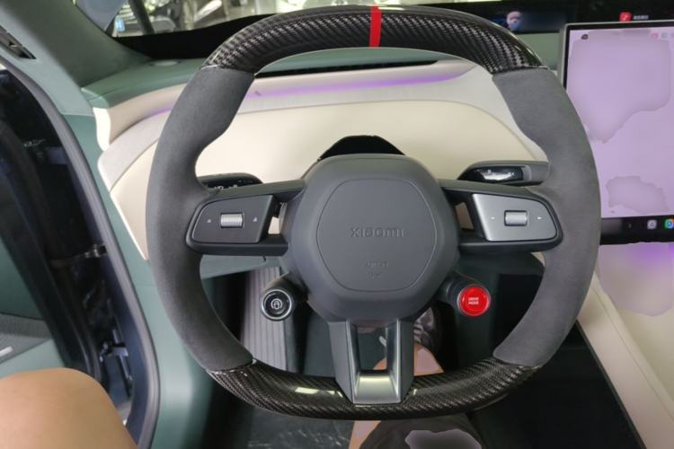 Used Xiaomi Auto YU7 2025 Ultra-Long Range High-Performance All-Wheel-Drive Max Edition Steering Wheel
