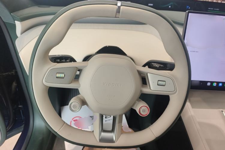 Used Xiaomi Auto YU7 2025 Ultra-Long Range High-Performance All-Wheel-Drive Max Edition Steering Wheel