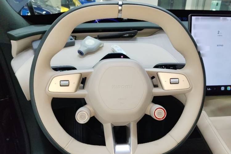 Used Xiaomi Auto YU7 2025 Ultra-Long Range High-Performance All-Wheel-Drive Max Edition Steering Wheel