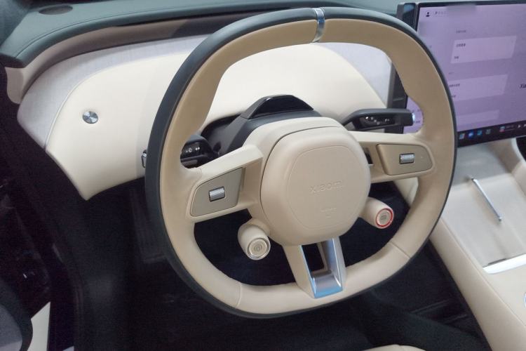 Used Xiaomi Auto YU7 2025 Ultra-Long Range High-Performance All-Wheel-Drive Max Edition Steering Wheel