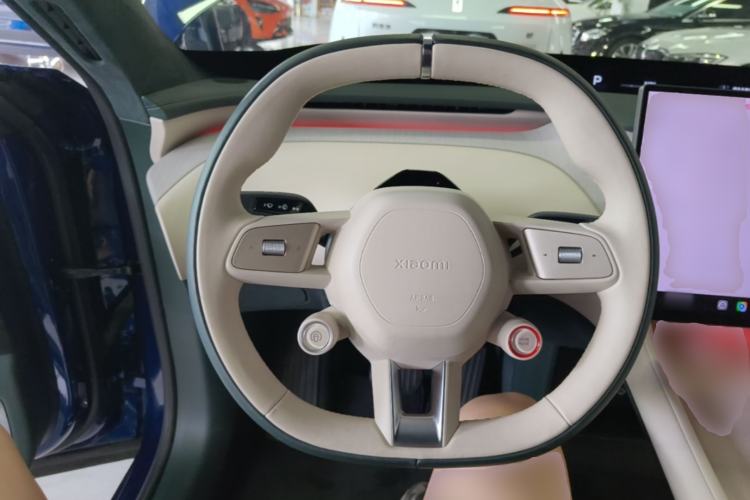 Used Xiaomi Auto YU7 2025 Ultra-Long Range High-Performance All-Wheel-Drive Max Edition Steering Wheel