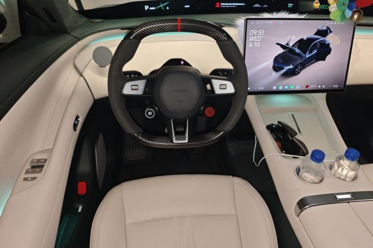 Used Xiaomi Auto YU7 2025 Ultra-Long Range High-Performance All-Wheel-Drive Max Edition Steering Wheel