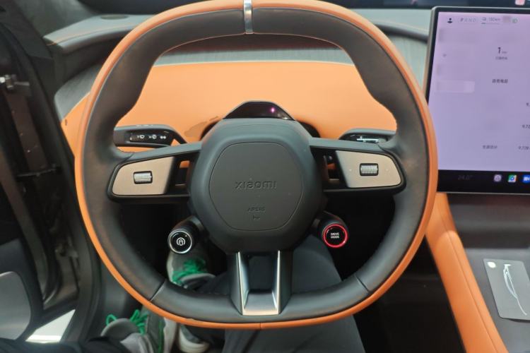 Used Xiaomi Auto YU7 2025 Ultra-Long Range High-Performance All-Wheel-Drive Max Edition Steering Wheel