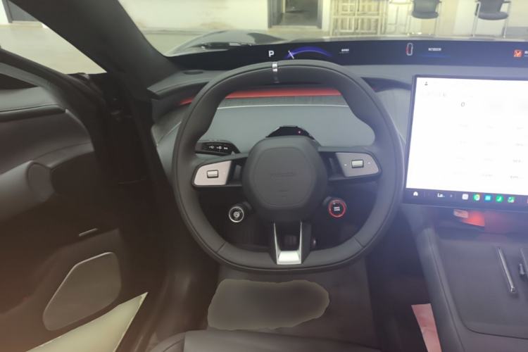 Used Xiaomi Auto YU7 2025 Ultra-Long Range High-Performance All-Wheel-Drive Max Edition Steering Wheel