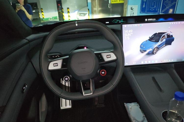 Used Xiaomi Auto YU7 2025 Ultra-Long Range High-Performance All-Wheel-Drive Max Edition Steering Wheel