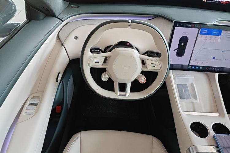 Used Xiaomi Auto YU7 2025 Ultra-Long Range High-Performance All-Wheel-Drive Max Edition Steering Wheel