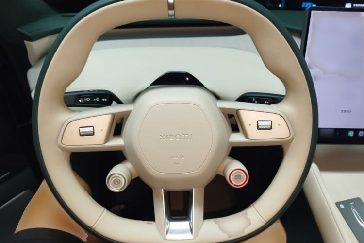 Used Xiaomi Auto YU7 2025 Ultra-Long Range High-Performance All-Wheel-Drive Max Edition Steering Wheel