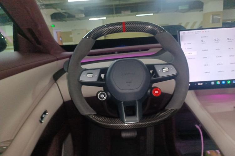 Used Xiaomi Auto YU7 2025 Ultra-Long Range High-Performance All-Wheel-Drive Max Edition Steering Wheel