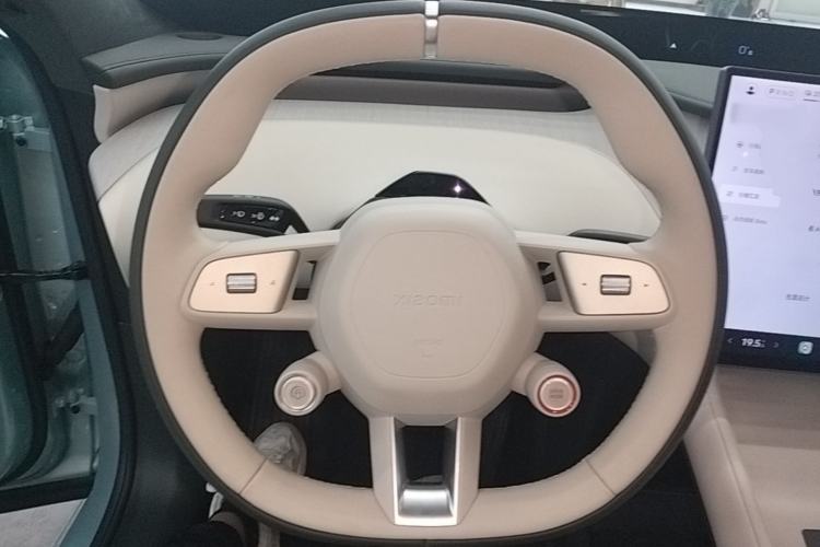 Used Xiaomi Auto YU7 2025 Ultra-Long Range High-Performance All-Wheel-Drive Max Edition Steering Wheel