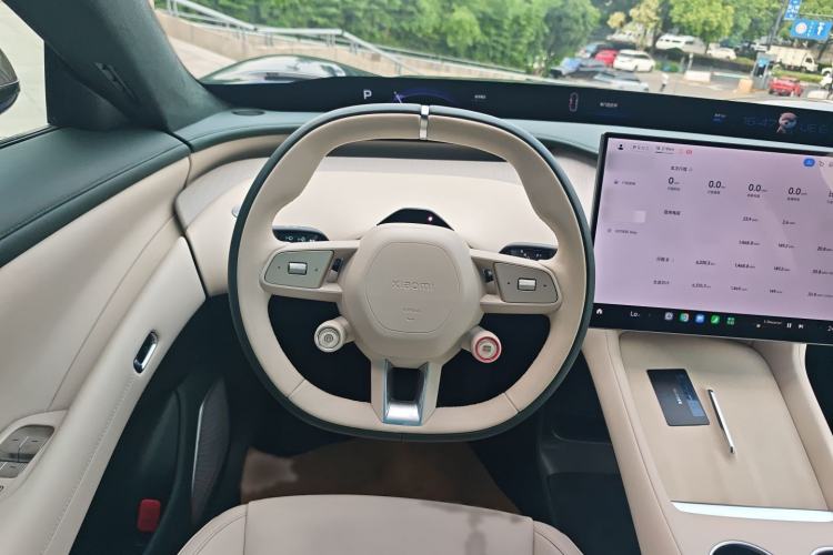 Used Xiaomi Auto YU7 2025 Ultra-Long Range High-Performance All-Wheel-Drive Max Edition Steering Wheel