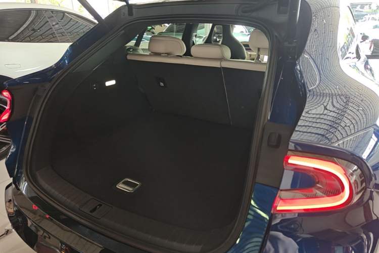 Used Xiaomi Auto YU7 2025 Ultra-Long Range High-Performance All-Wheel-Drive Max Edition Trunk