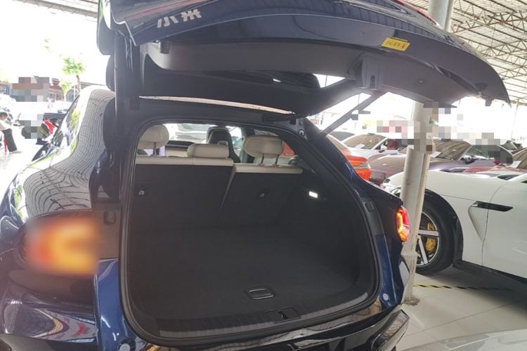 Used Xiaomi Auto YU7 2025 Ultra-Long Range High-Performance All-Wheel-Drive Max Edition Trunk