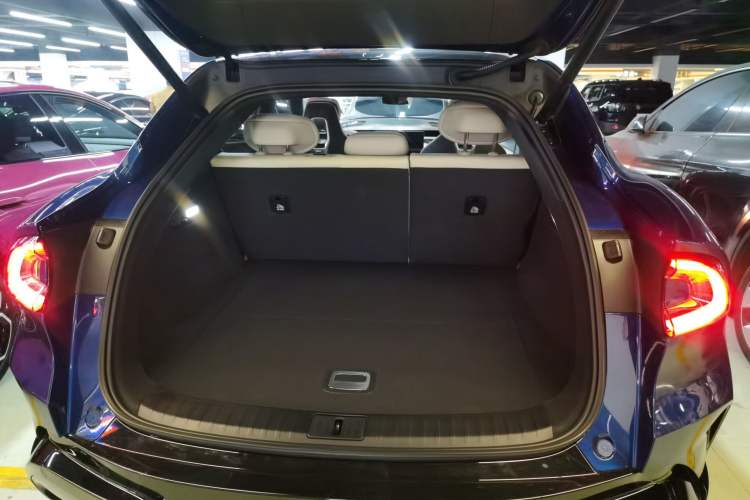 Used Xiaomi Auto YU7 2025 Ultra-Long Range Rear-Wheel Drive Version Trunk