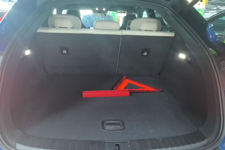 Used Xiaomi Auto YU7 2025 Ultra-Long Range High-Performance All-Wheel-Drive Max Edition Trunk