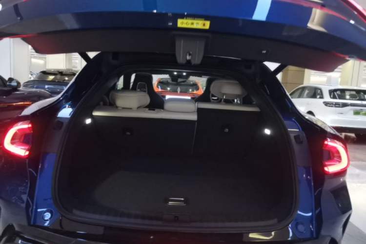 Used Xiaomi Auto YU7 2025 Ultra-Long Range Rear-Wheel Drive Version Trunk