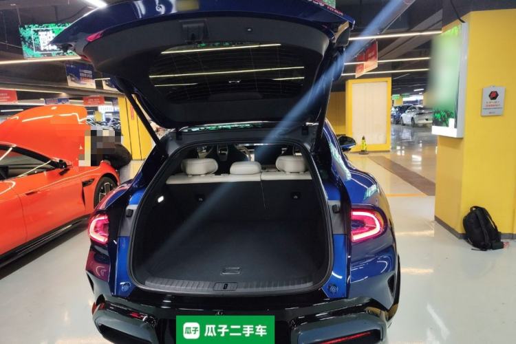 Used Xiaomi Auto YU7 2025 Ultra-Long Range High-Performance All-Wheel-Drive Max Edition Trunk