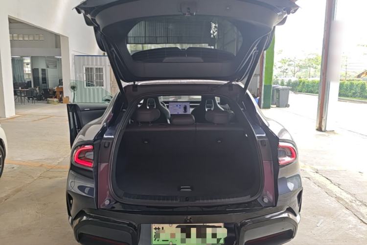 Used Xiaomi Auto YU7 2025 Ultra-Long Range High-Performance All-Wheel-Drive Max Edition Trunk
