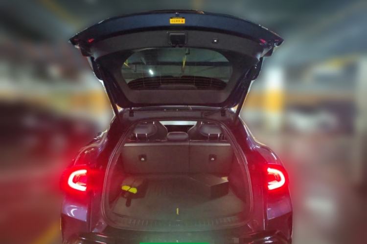 Used Xiaomi Auto YU7 2025 Ultra-Long Range High-Performance All-Wheel-Drive Max Edition Trunk