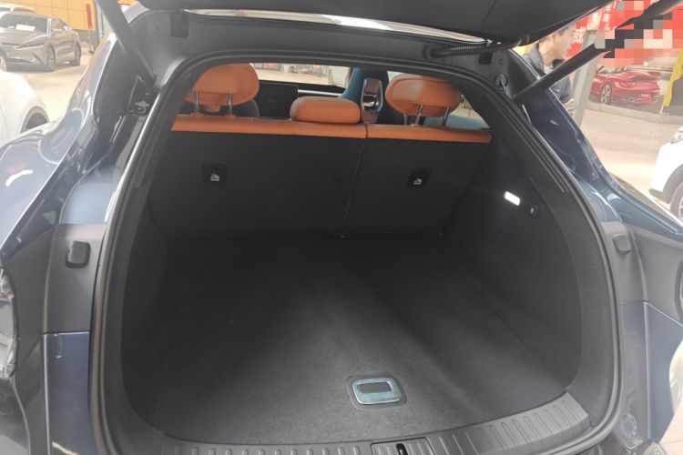 Used Xiaomi Auto YU7 2025 Ultra-Long Range High-Performance All-Wheel-Drive Max Edition Trunk