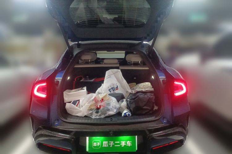 Used Xiaomi Auto YU7 2025 Ultra-Long Range High-Performance All-Wheel-Drive Max Edition Trunk