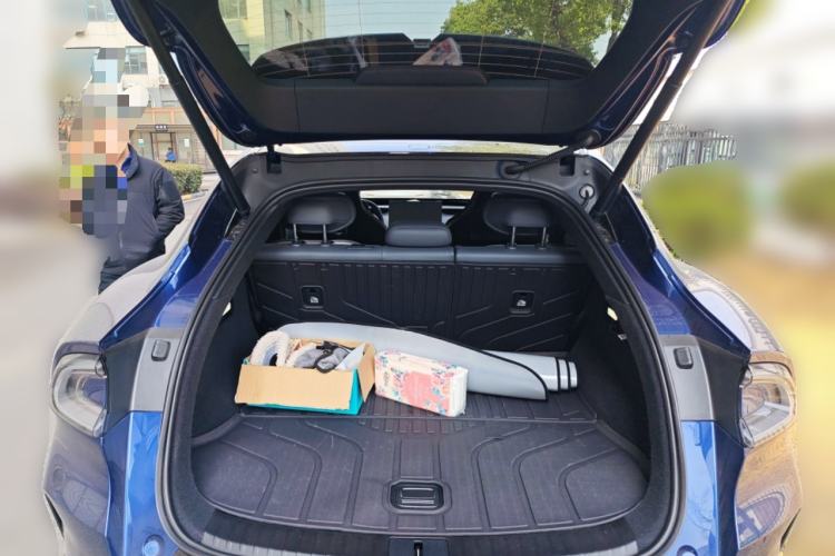 Used Xiaomi Auto YU7 2025 Ultra-Long Range Rear-Wheel Drive Version Trunk