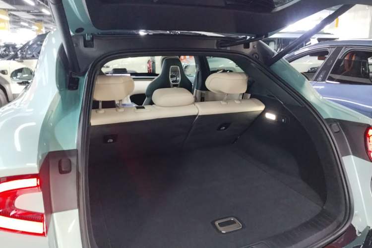 Used Xiaomi Auto YU7 2025 Ultra-Long Range All-Wheel Drive Pro Version Trunk