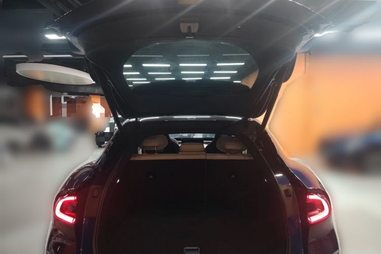 Used Xiaomi Auto YU7 2025 Ultra-Long Range High-Performance All-Wheel-Drive Max Edition Trunk